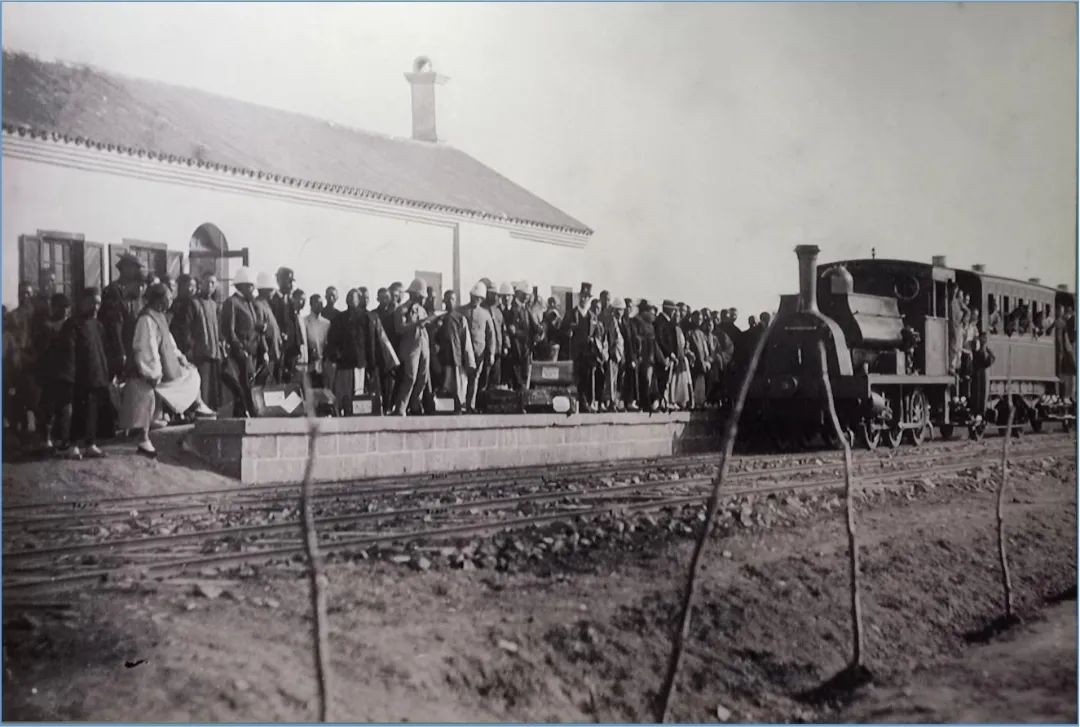 唐胥铁路(唐山站——胥各庄)1881年11月8日全线通车,全长9.