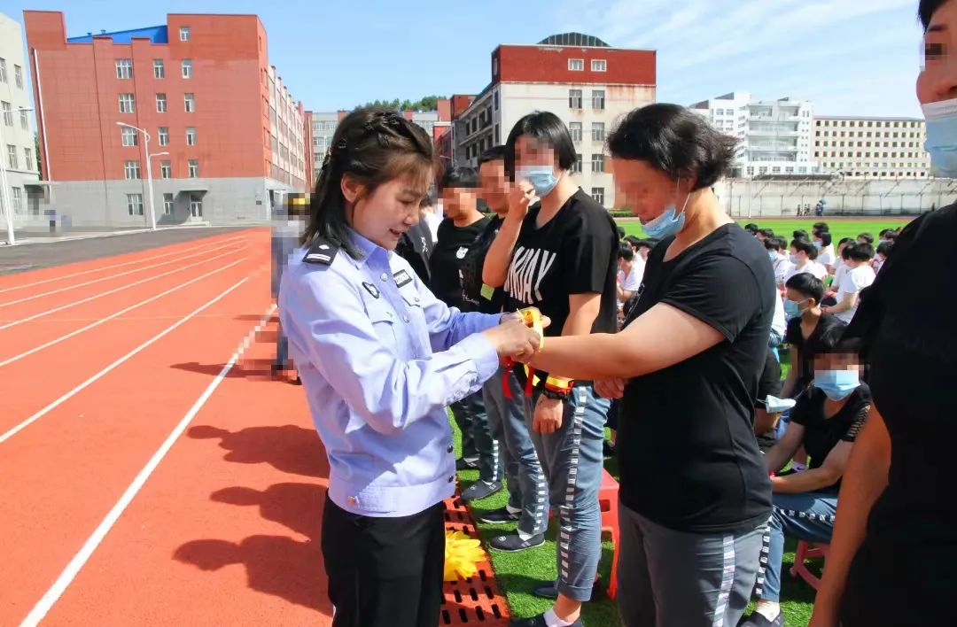 黑龙江女子监狱文艺队图片