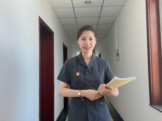最美威海法院人袁菁基层法庭开出的向阳花