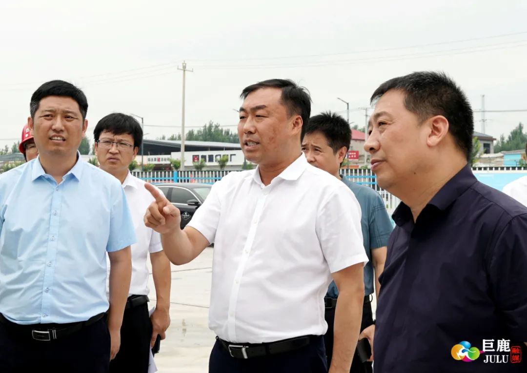 杨振东一行先后到天泽橡塑电动铲运机,科技教育园区(新一中),邢台市第