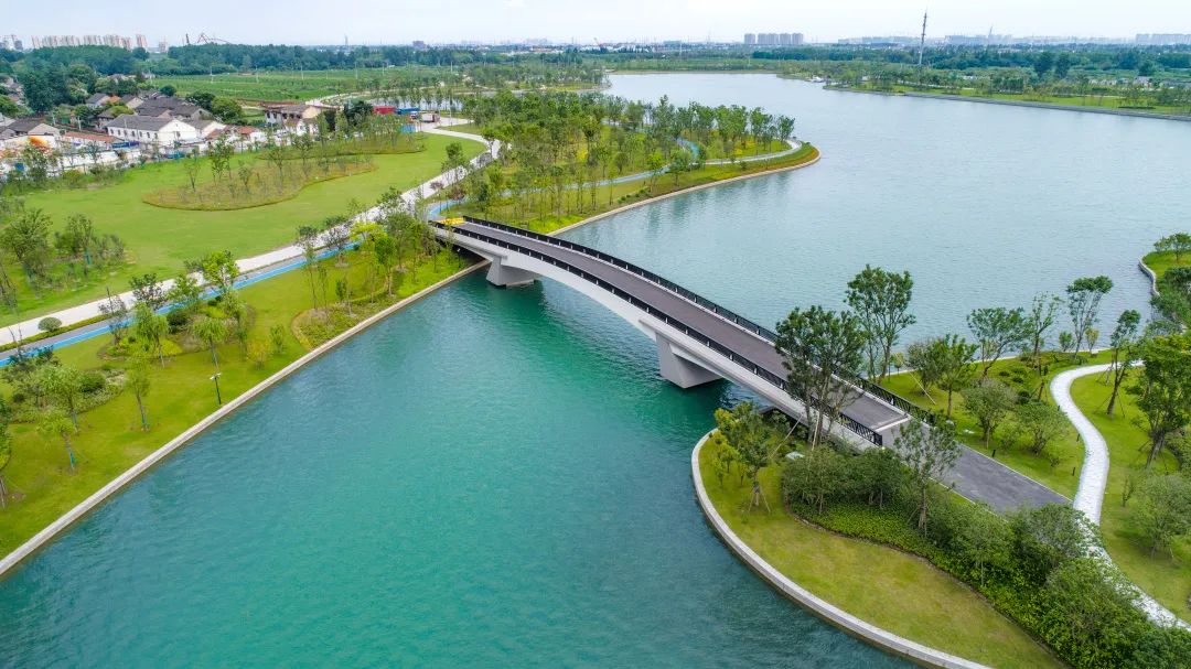 闵行:兰香湖美景如画 请君共品水韵悠悠~_澎湃号