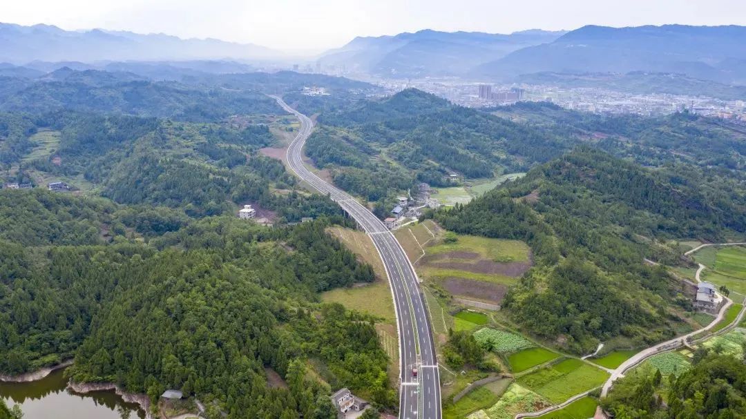 據瞭解,g542環線嘉東公路工程項目,起於廣巴高速旺蒼西互通出口,止於