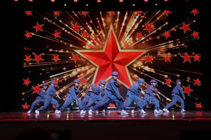 "永远跟党走 启航新征程"庆祝八一建军节军民文艺晚会举行_澎湃号