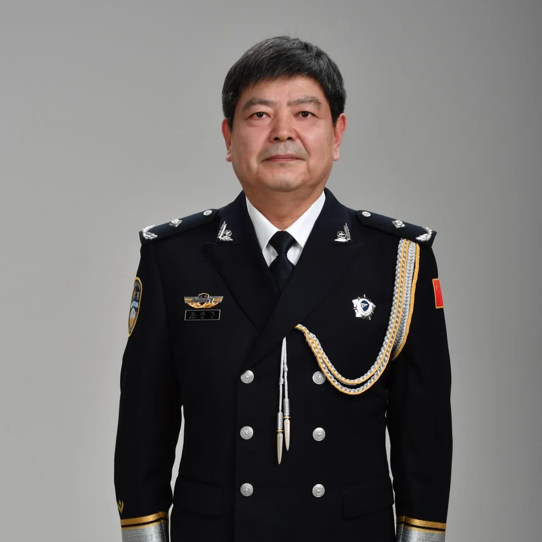 从橄榄绿到警察蓝军魂不退警色更美