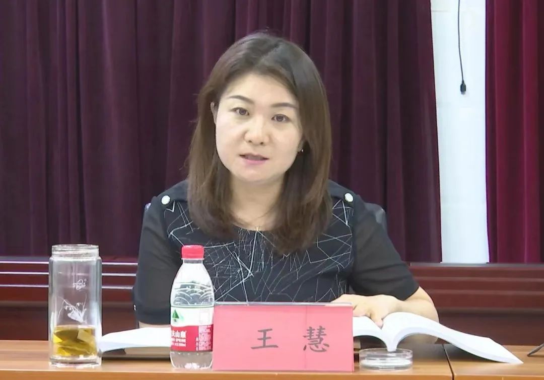 鹰手营子矿区组织召开银企对接交流座谈会