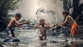 全網(wǎng)中產(chǎn)，都忍不住下水了