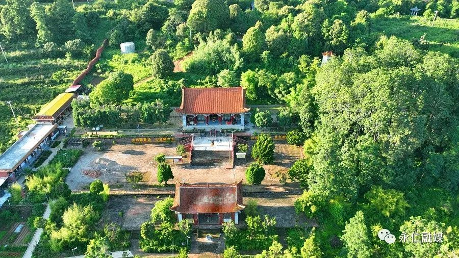 云南永仁方山风景区图片