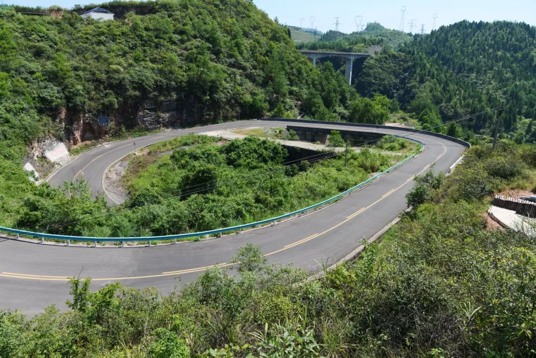 87年前湘黔公路在贵州大山里打了个疙瘩见证了历史创造了之最