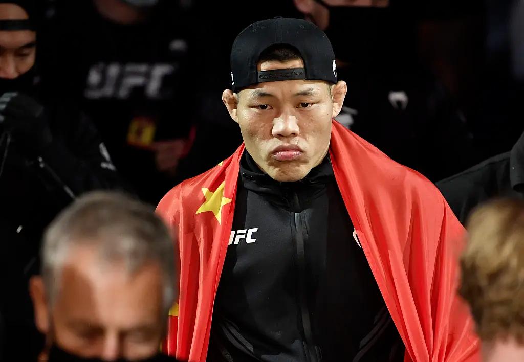 李景亮vs穆斯里穆一场ufc散打系终极内战