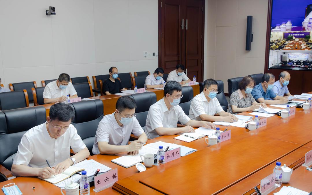 省委政法委常务副书记,省专项办副主任王云桥主持会议,长春市,吉林市