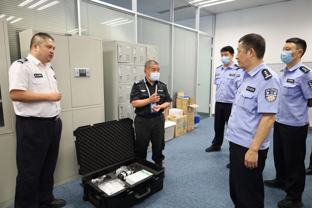 以學促行雨花臺區法院司法警察大隊赴南京祿口國際機場安檢保衛部交流