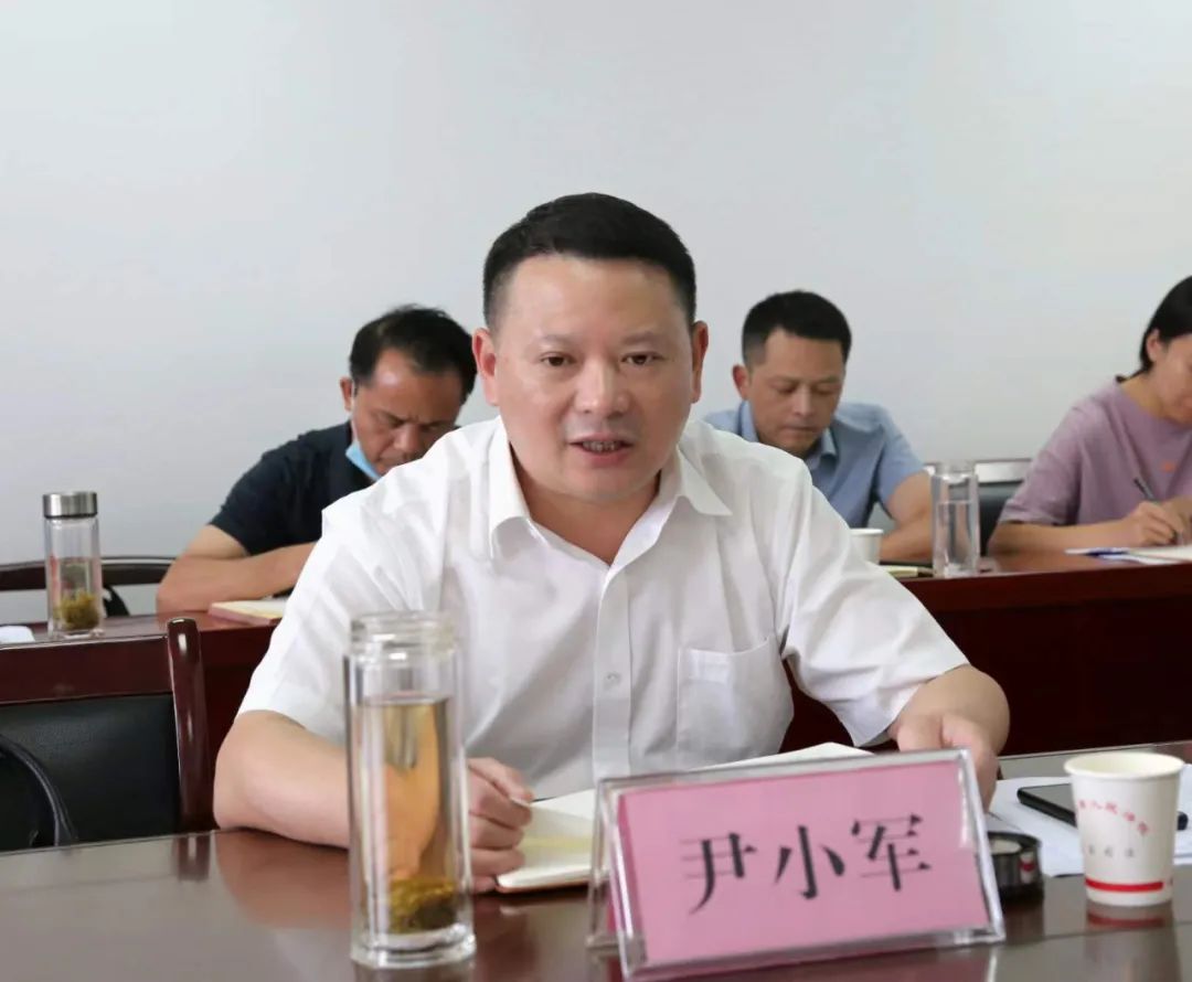 优化营商环境县委常委常务副县长尹小军在浠水法院召开破产案件专题