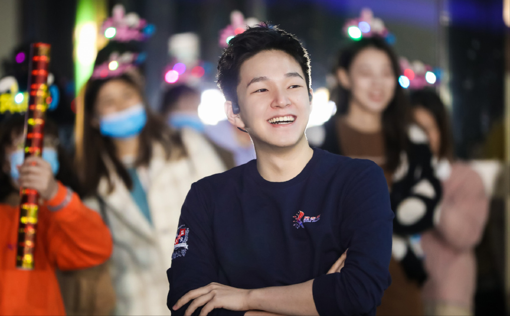 95后"少帅"上任!执掌市值700亿上市公司_媒体_澎湃新闻-the paper