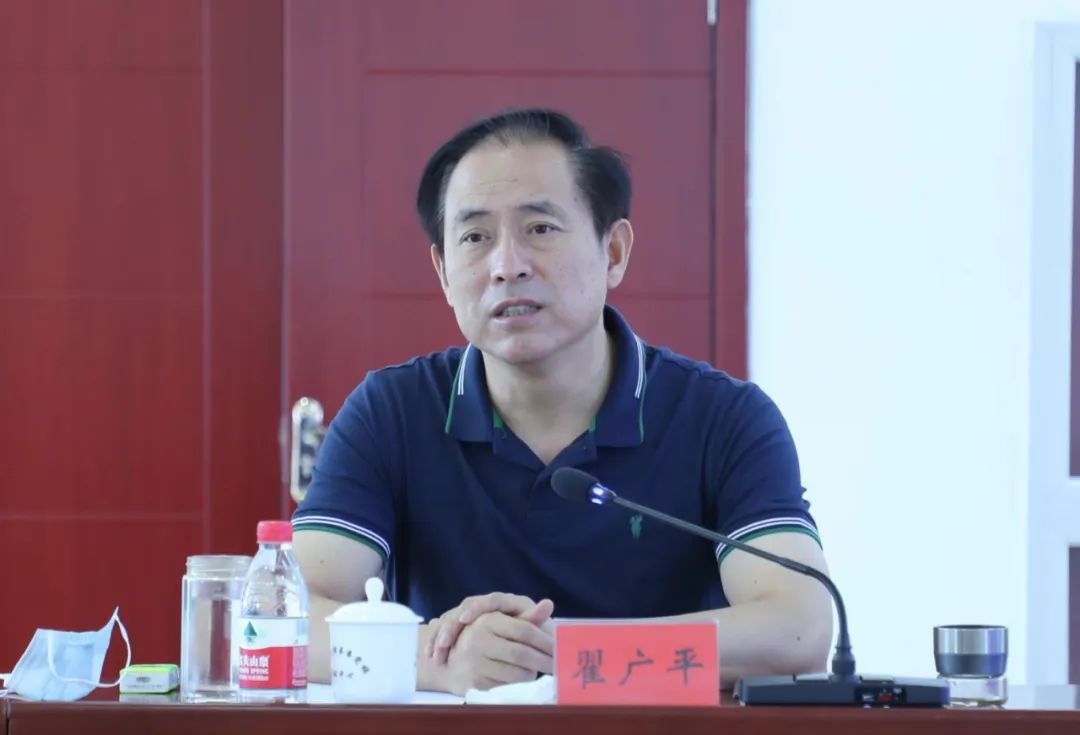 翟广平指出,康保县在脱贫攻坚期间取得了优异的成绩,为全省乡村扶贫