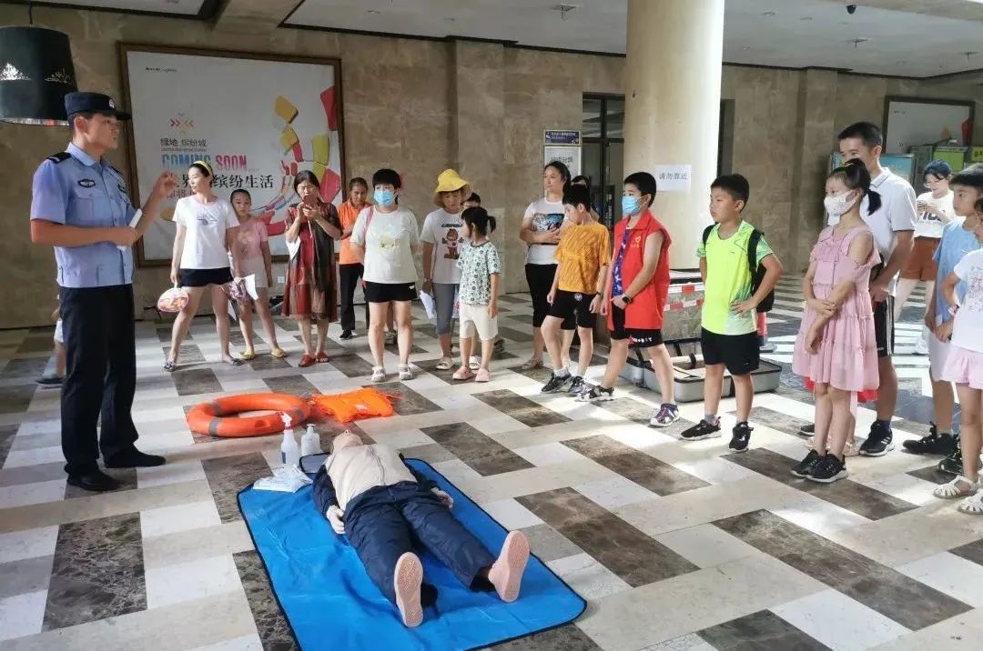 高温依旧,长沙公安为民的热情亦不减丨百日行动