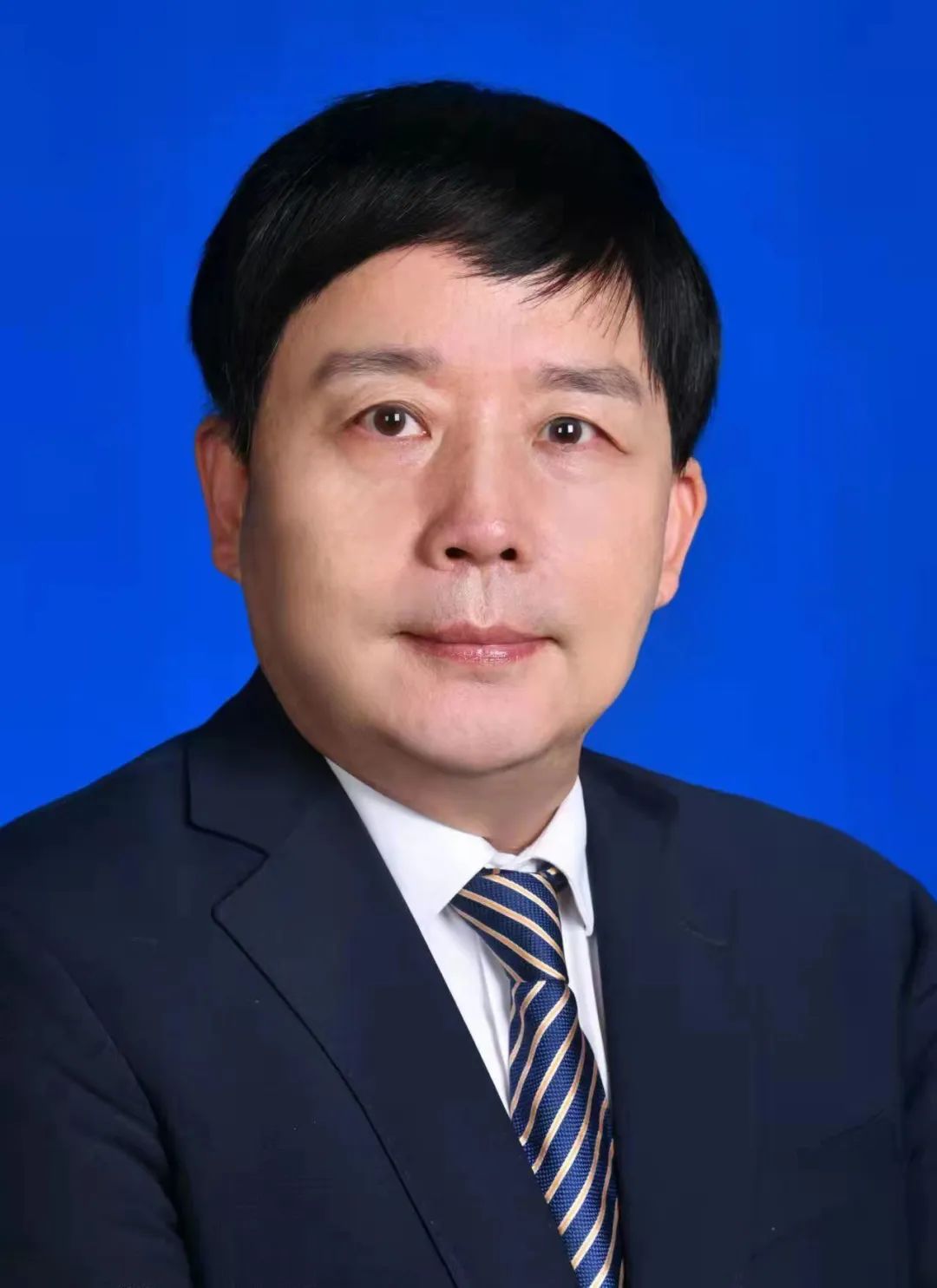 公司总经理李春刚上海现代制药股份有限公司研究院副院长国药威奇达