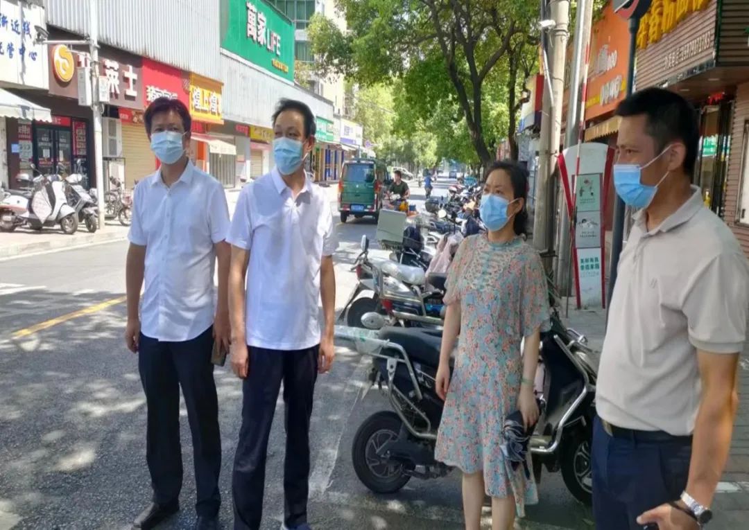 区委常委,宣传部部长郭小玲先后到系马桩街道,丁公路街道,桃花镇,洪