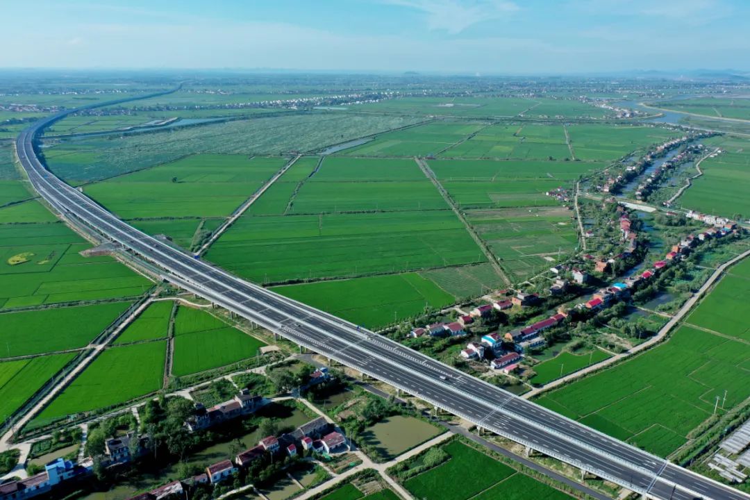 徽州大道 宛小红 摄美好的一天从清晨开始早安,各位!早安,庐江!