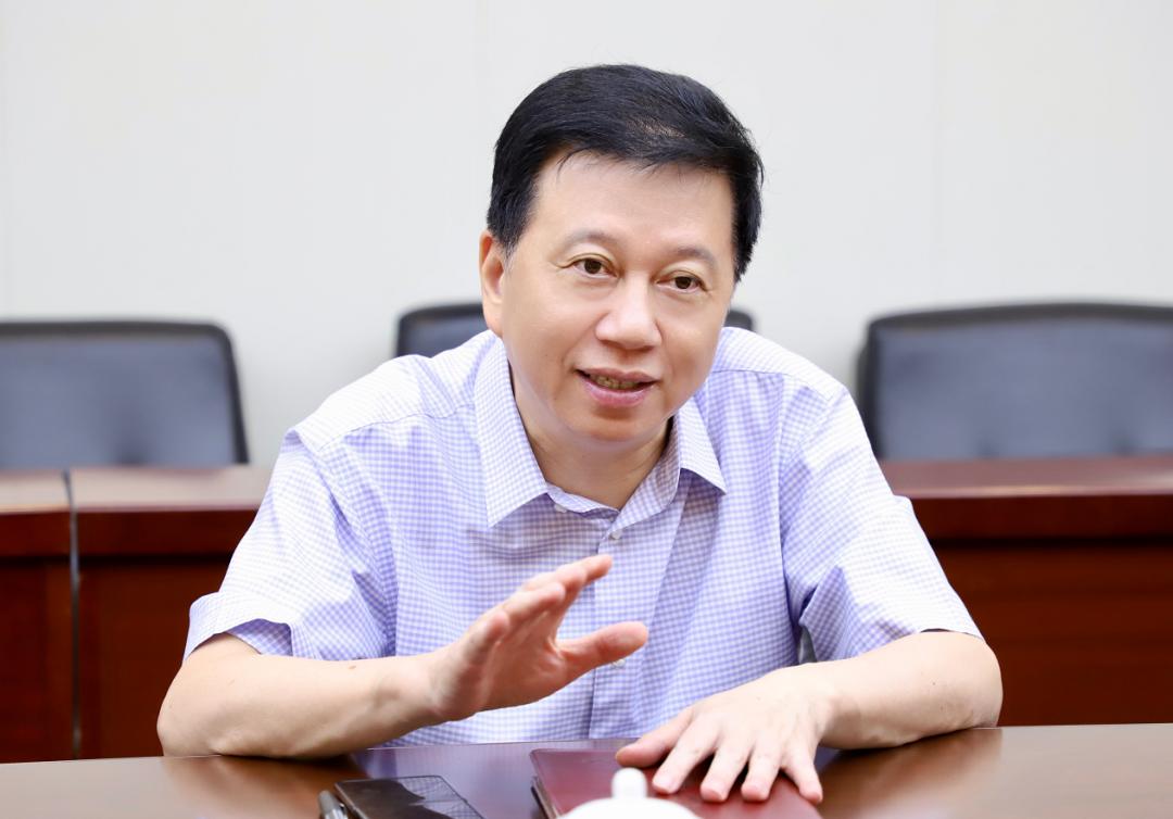 省委宣传部副部长,省委网信办主任,省互联网信息办主任张远林叶萍首先