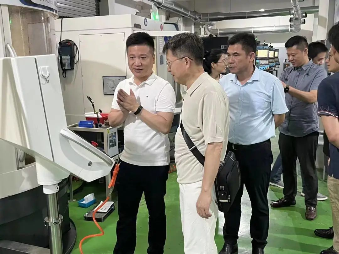 座谈会中,管江志对吴晓春一行的到来表示欢迎,并简