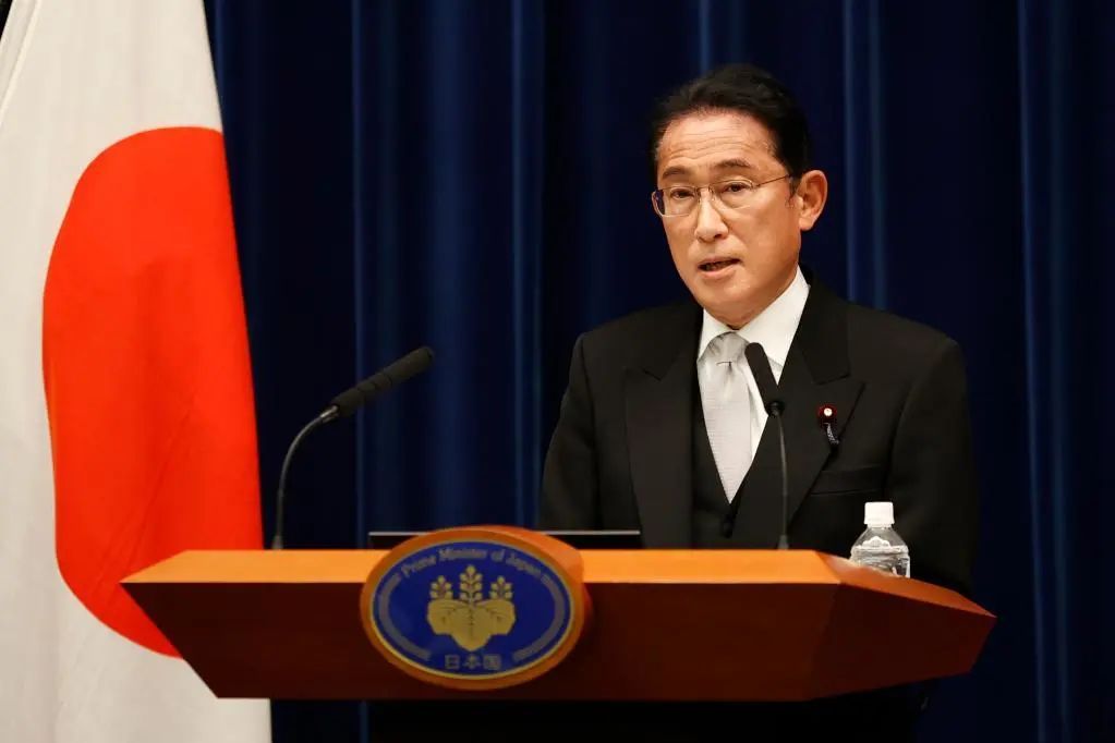 日本内阁“大换血”，延续随美起舞丑态