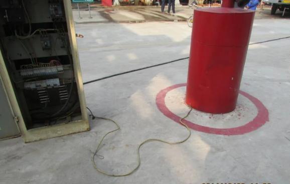 氧气管怎么带鼻子上找找！上百条现场不规范作业隐患，你能找全吗？_https://www.jmylbn.com_新闻资讯_第12张