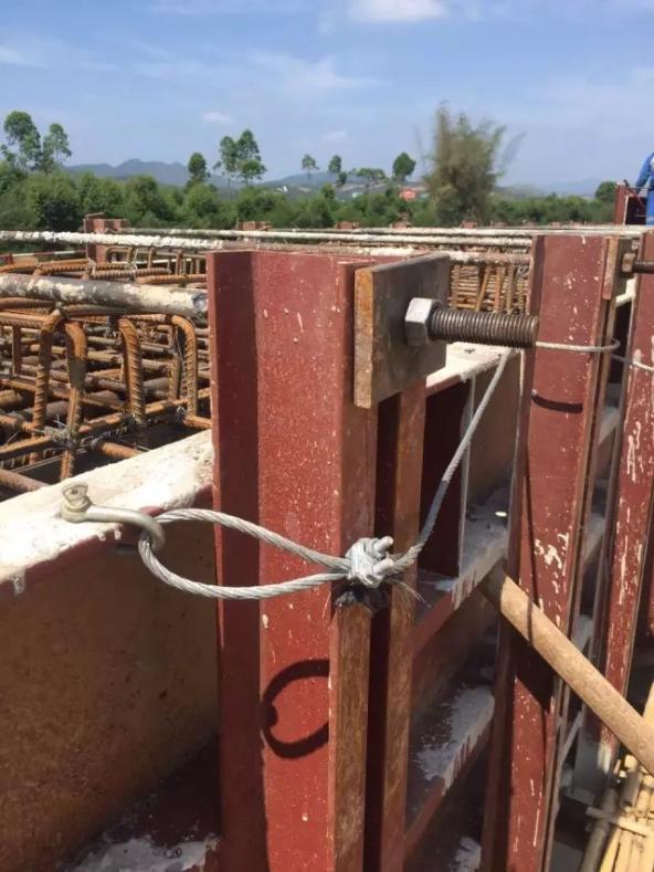 氧气管怎么带鼻子上找找！上百条现场不规范作业隐患，你能找全吗？_https://www.jmylbn.com_新闻资讯_第26张