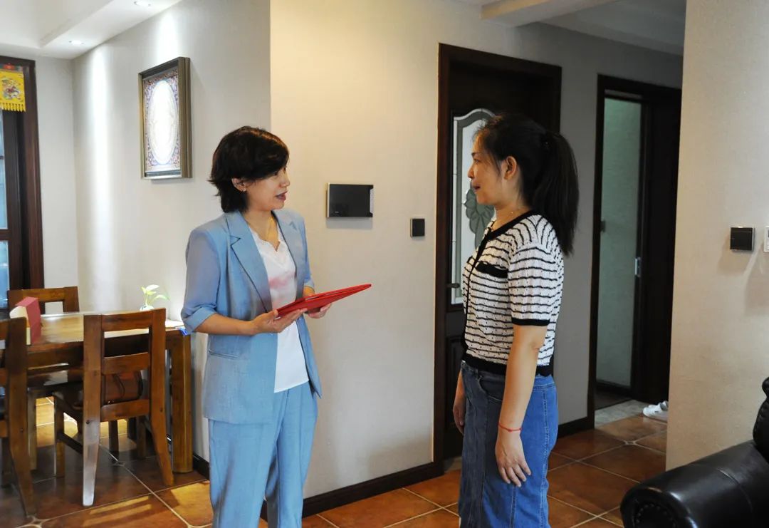 致敬"最美军嫂"‖运城市妇联开展"送奖到基层"活动_澎湃号·政务_澎湃