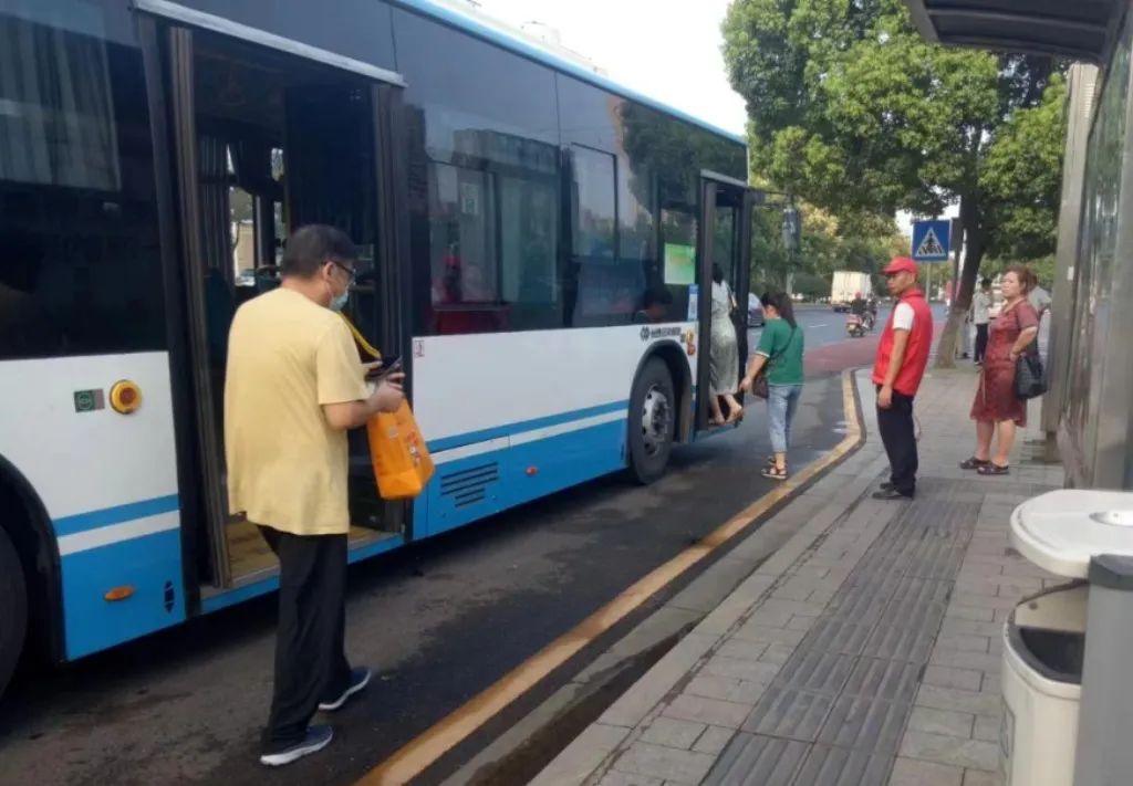 文明实践在雨花丨黎托街道：志愿精神消暑气 文明实践留余香_澎湃号·政务_澎湃新闻-The Paper