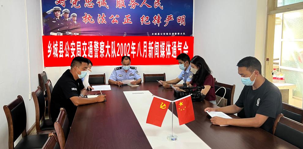 吊销驾驶证2本,行政拘留1人(因疫情原因暂缓执行),城市道路电动自行车