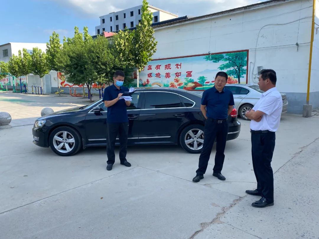 王东辉院长到垂杨镇督导改厕工作