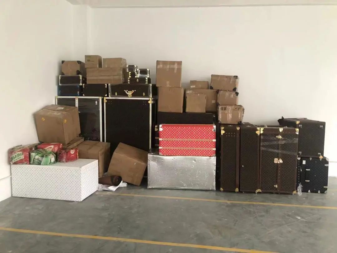 奢侈品家具假冒制售_青浦警方打击假冒品牌专项行动_奢侈品商标大全