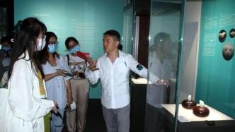 来自上海的“黄罕勇海派玉雕艺术展“在苏州博物馆开幕