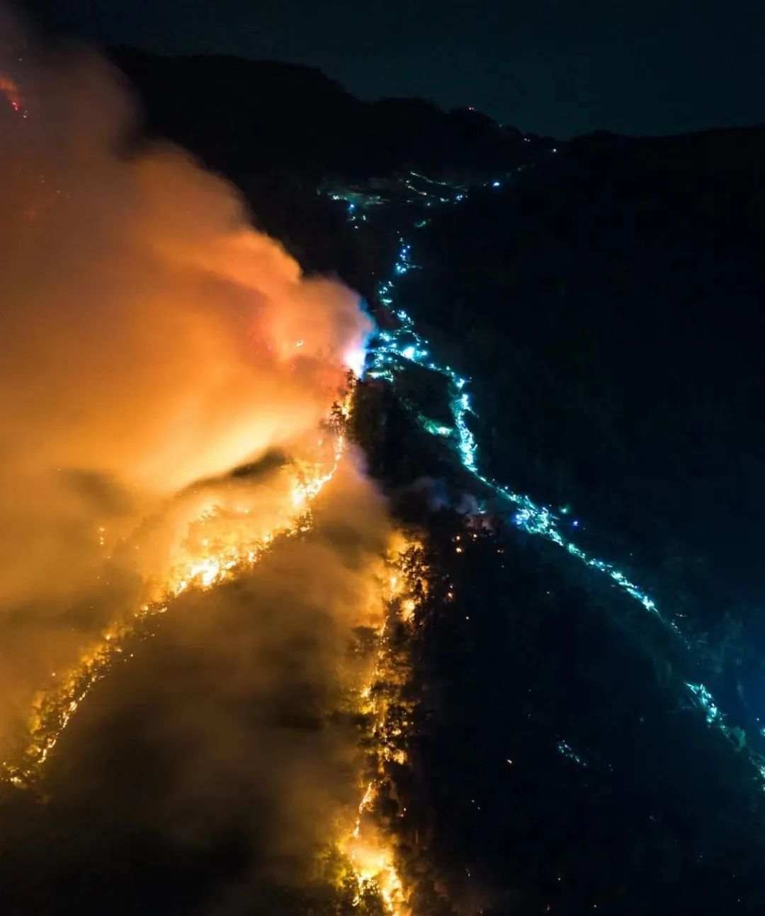 魔幻火山场景图片素材-正版创意图片400494822-摄图网