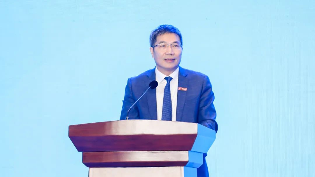 罗卫东在大学铸就人生基座