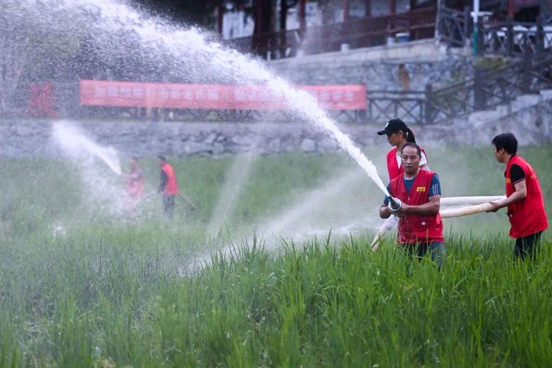 高温叠加少雨 北方2地出现特旱_南方高温干旱_南旱北涝的原因