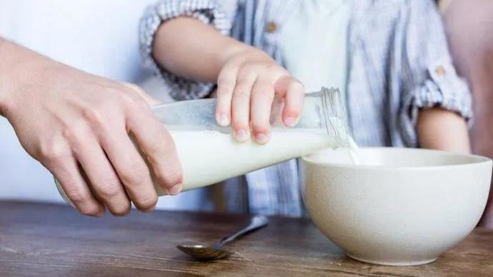 那么多人乳糖不耐受，为什么还是建议你喝牛奶？