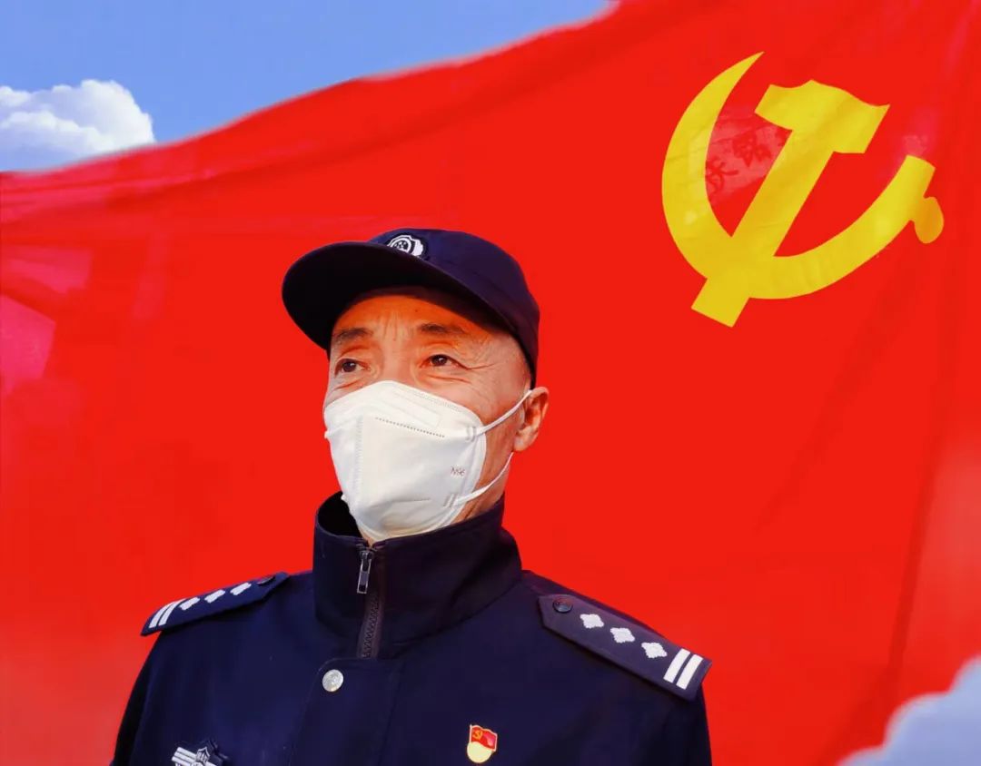 大庆红岗公安:警徽 党徽,在抗疫一线熠熠生辉!