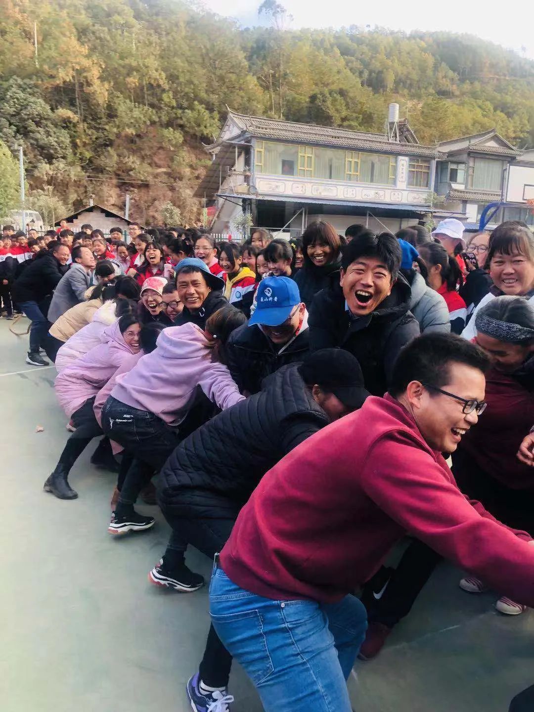 记者:张玉君 左希义审核:董有喆终审:郭丽珠版权声明:"巍山微视"公众