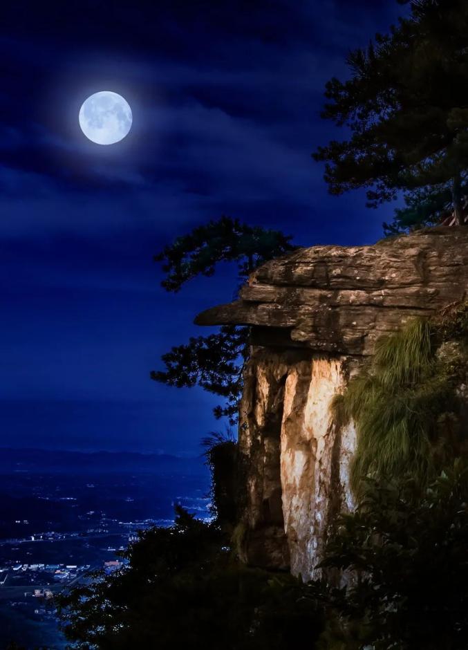 no14:江西-庐山自己仿佛也成了画中人伴着中秋的圆月,置身其中绕山而