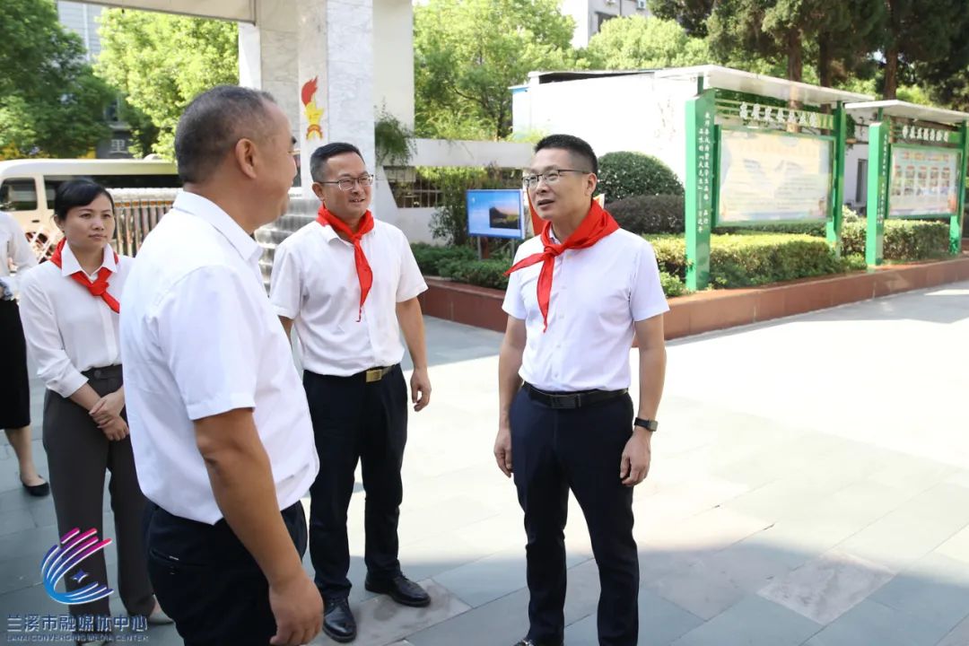 9月6日上午,兰溪市领导戴翀,徐建光,单玲琳,李益民一行先后前往实验