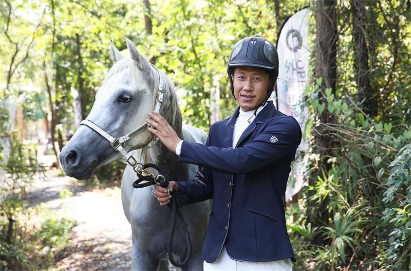 马术教练王誉峰:以马为梦 "骑"乐无穷_澎湃号·湃客_澎湃新闻-the