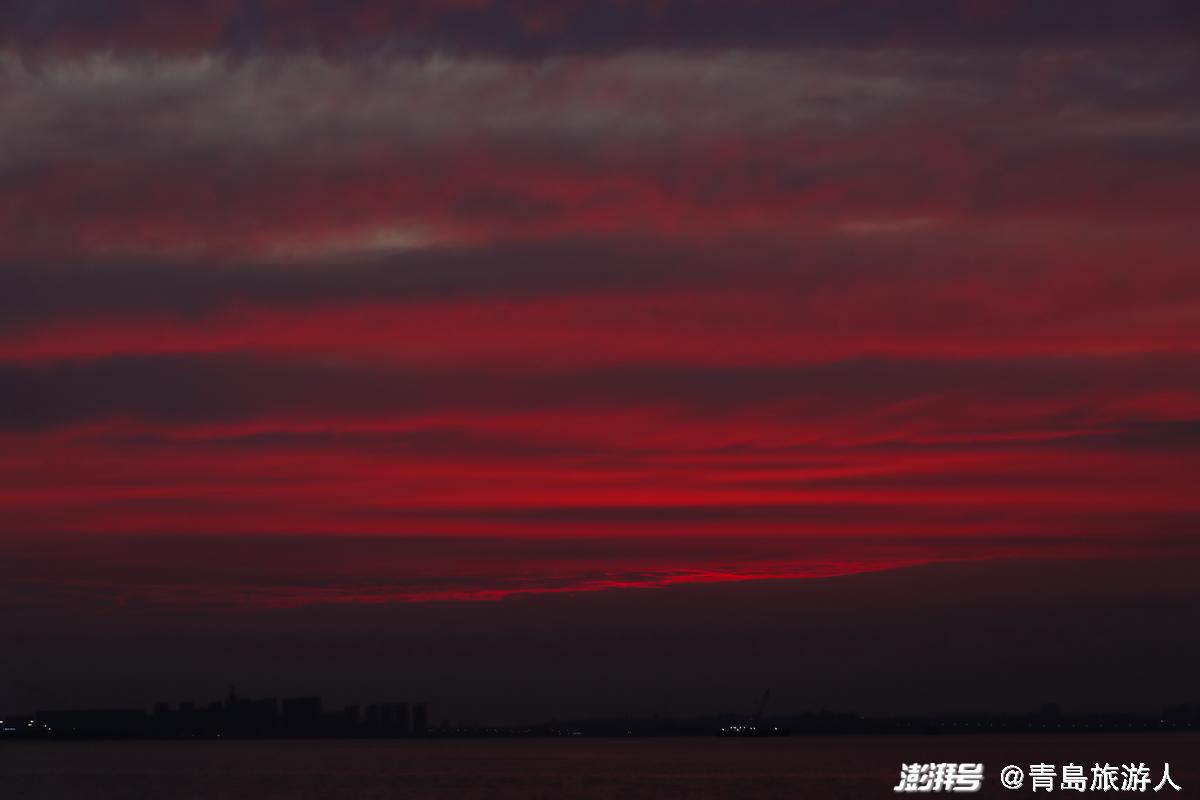 台风梅花来临前，火烧云燃映青岛胶州湾_澎湃号·湃客_澎湃新闻-The Paper