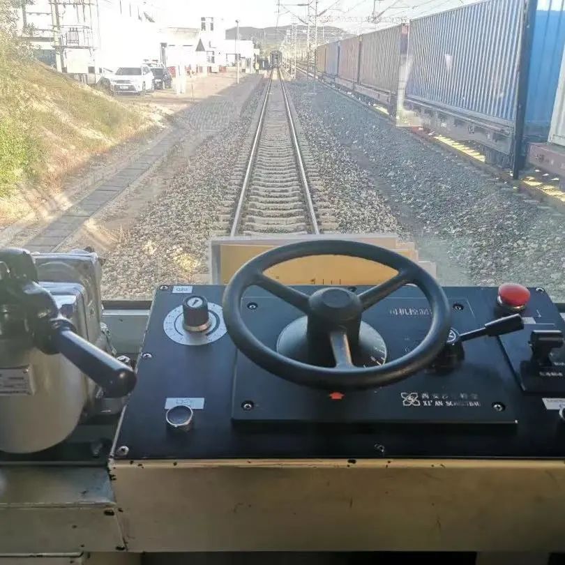 带方向盘的火车你指定没见过