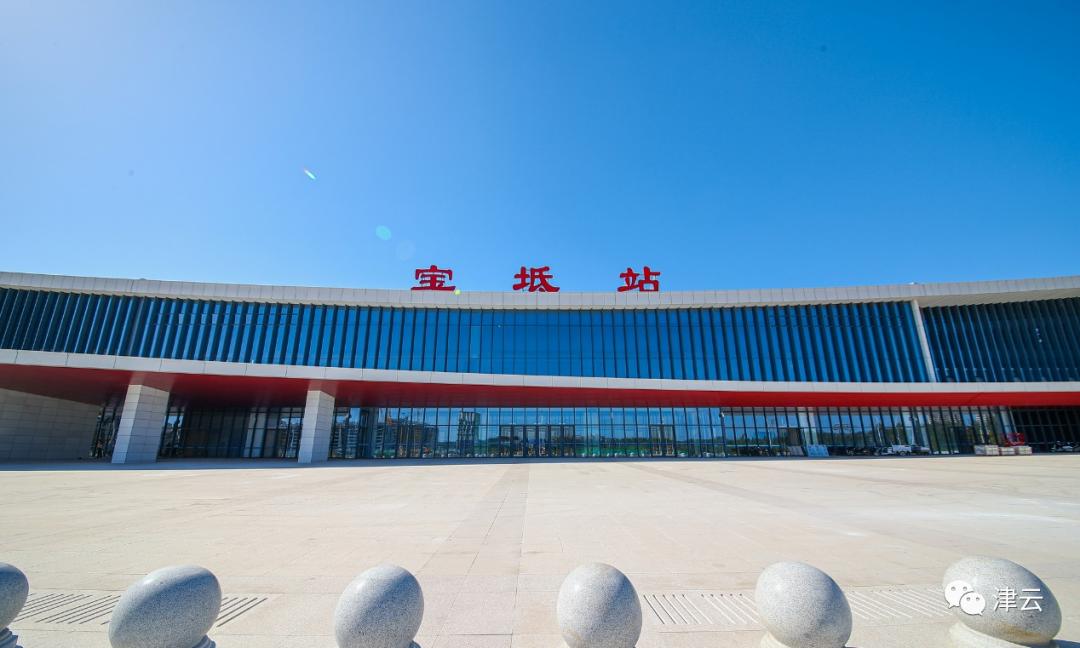 高铁站前区施工内容涉及南北广场,新宝坻大道,次干路二等区域,主要为