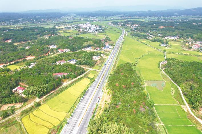 长沙县路口镇扎实推进路长制和四好农村路工作,为乡村振兴带来勃勃