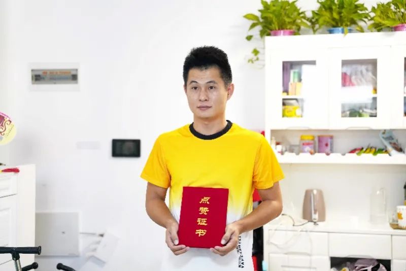 "22号球衣男",全网刷屏!