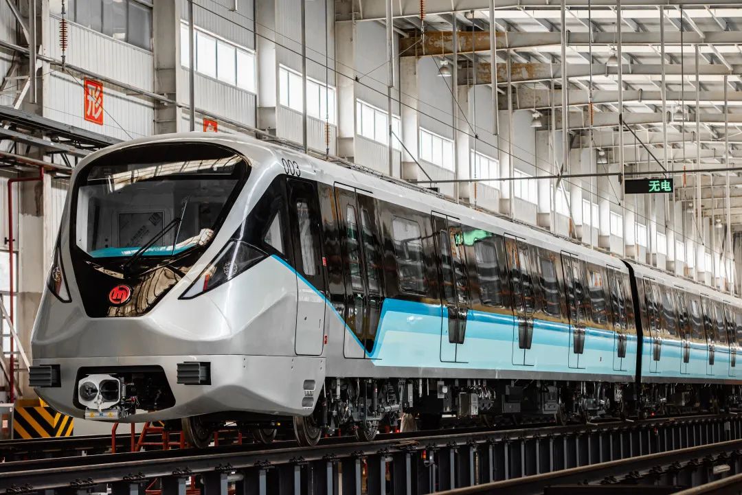 "踏浪飞渡"览钱塘美景 中车造杭州地铁19号线开通运营