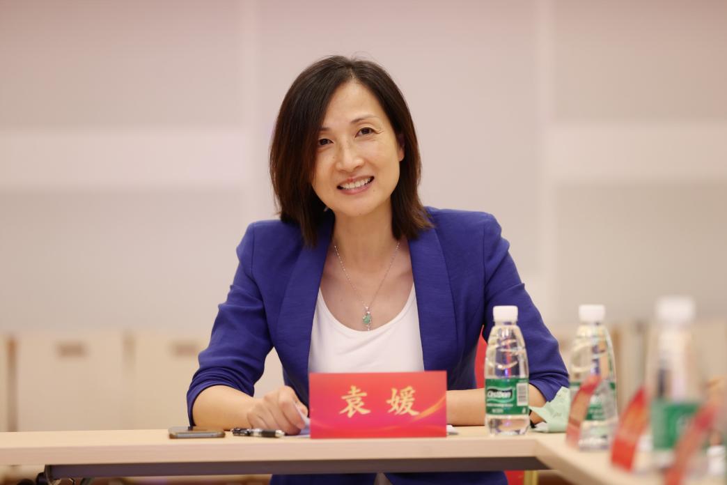 北京开放大学城市管理学院法学副教授,博士,中华志愿者协会专家咨询