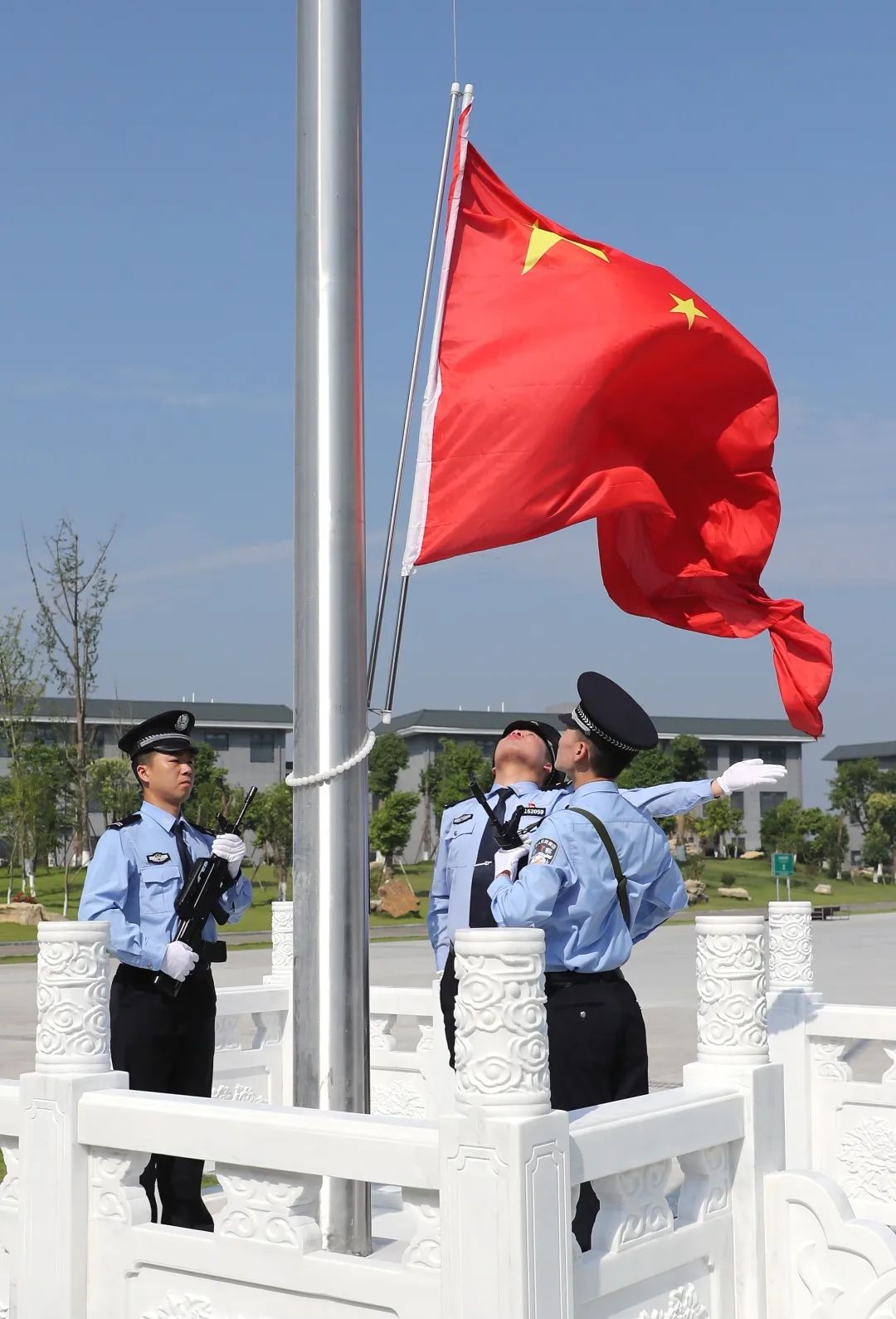 67忠诚铸魂,铁纪担当|第八期:我用"警察蓝"守护"中国红"_澎湃号